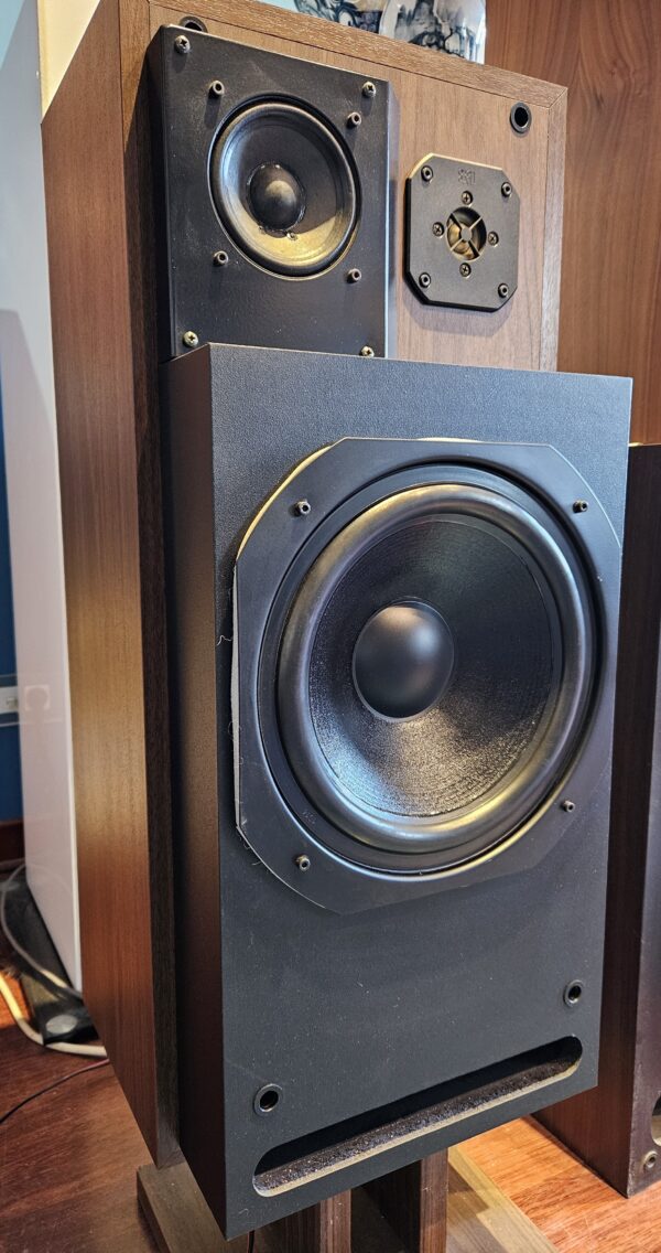 Le spécialiste en Enceintes Vintages - Vente en ligne sur La Fée du Vintage