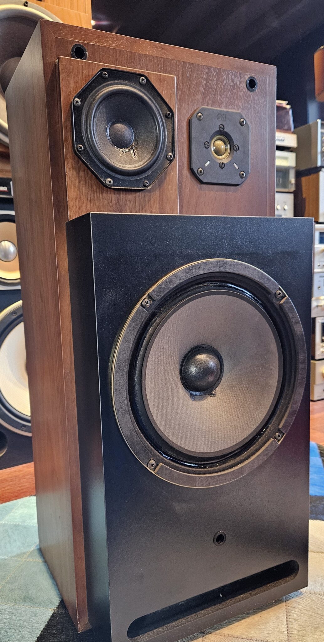 Le spécialiste en Hifi Vintage, Hifi Old-School, Hifi Rétro-chic ...